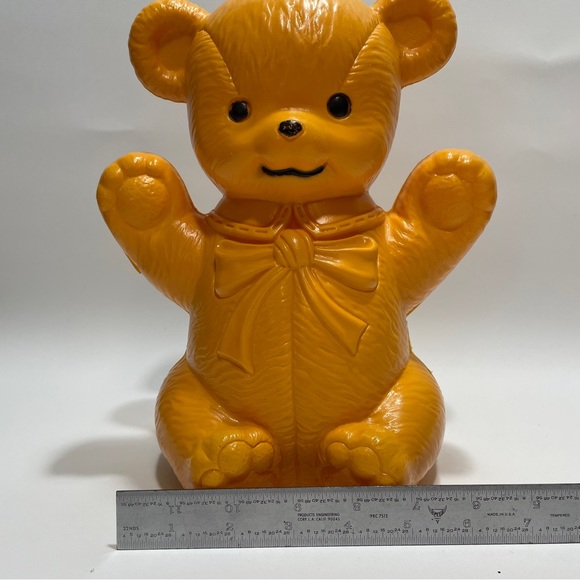 Vintage 1960s Regal Blow Mold Teddy Bear Plastic Coin Bank  Orange 10" Tall - Picture 5 of 5